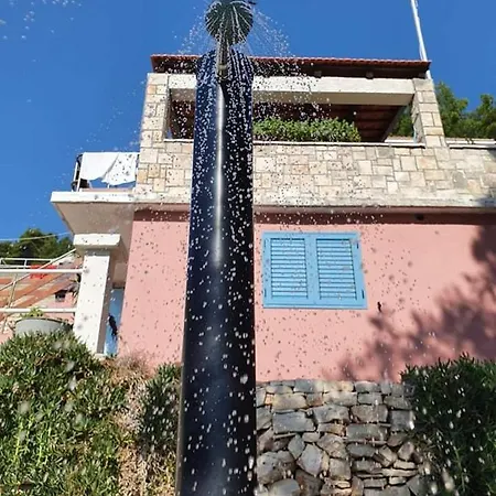 Modern Robinson Veli Bare Ferienhaus