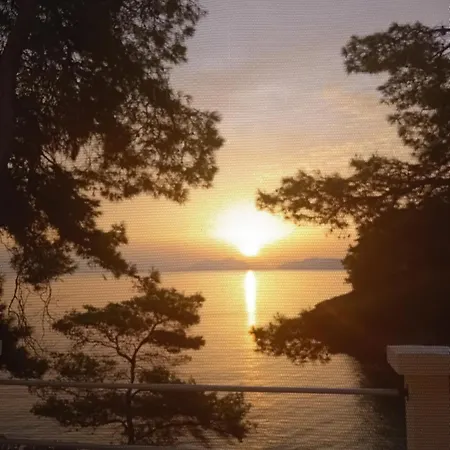 Casa de Férias Modern Robinson Veli Bare