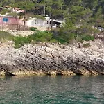 Modern Robinson Veli Bare Holiday home *