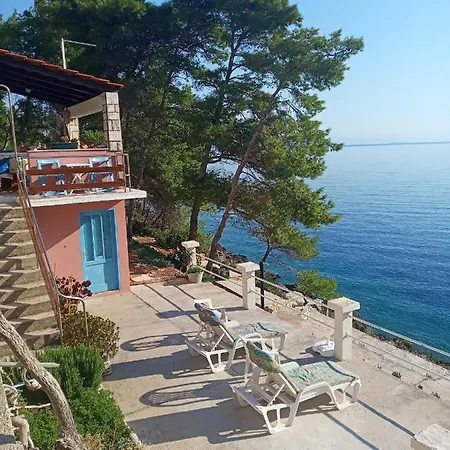 Modern Robinson Veli Bare *