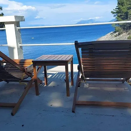 Modern Robinson Veli Bare * Вела-Лука