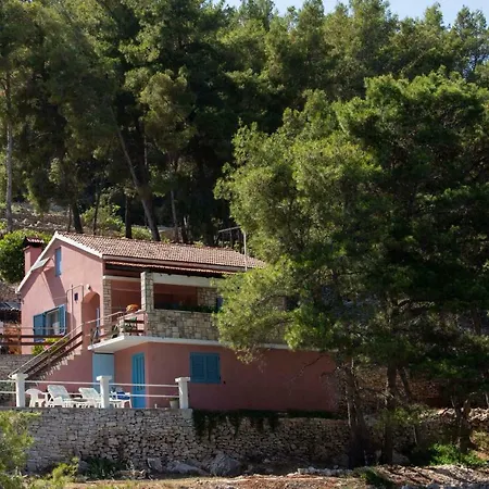 Modern Robinson Veli Bare Vela Luka