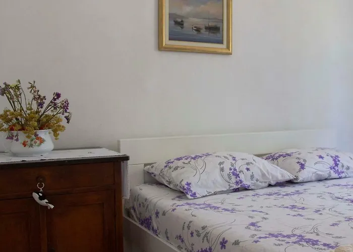 Modern Robinson Veli Bare Nyaraló Vela Luka